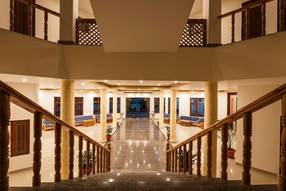 undefined Hotel Leh Plaza 5