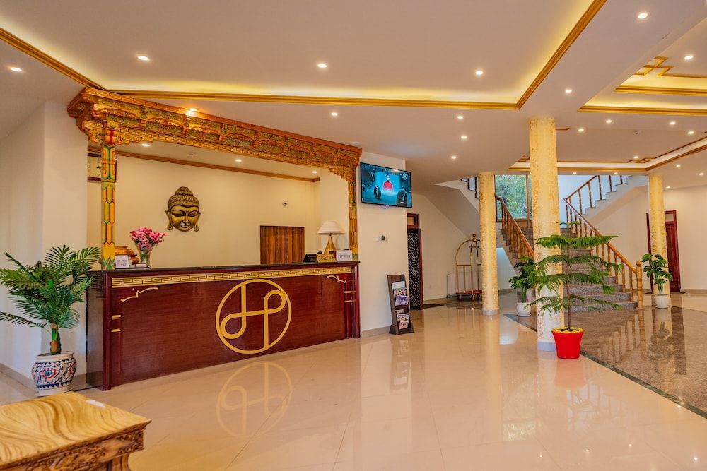 undefined Hotel Leh Plaza 2