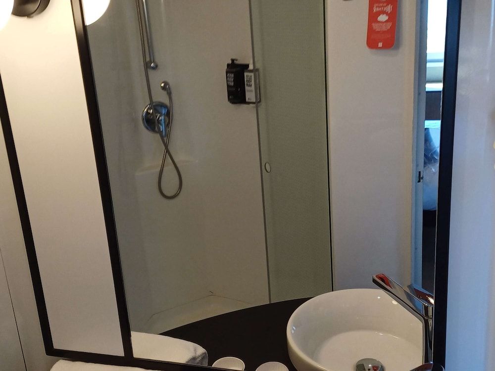 Ibis Hotel Alicante Superior Room, 1 Double Bed (1 or 2 people) 11