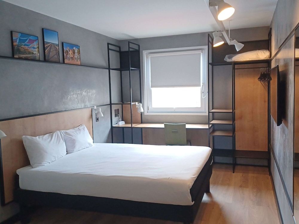 Ibis Hotel Alicante Superior Room, 1 Double Bed (1 or 2 people) 3