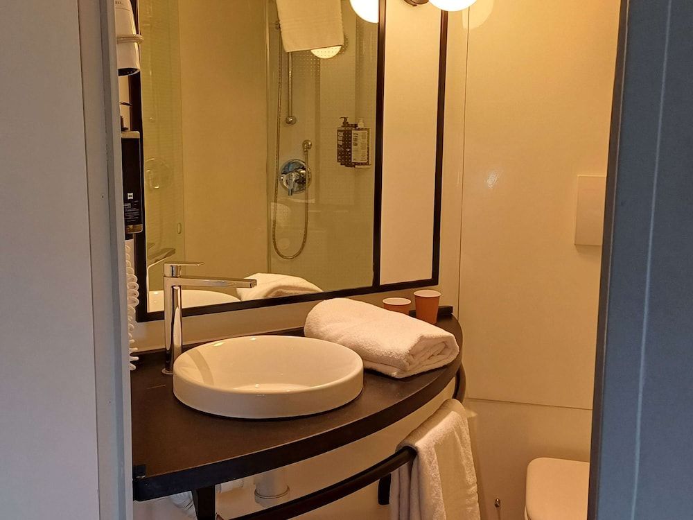 Ibis Hotel Alicante Superior Room, 1 Double Bed (1 or 2 people) 10