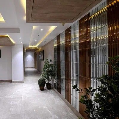 Side Image 2