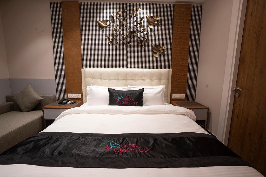 Hotel Gems Inn Superior Room 8