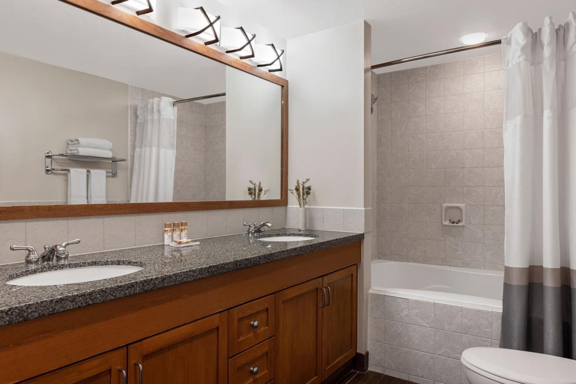 1 King or Queen in Master, 2 Bedroom Residence, Bedroom 1: 1 Queen, Bedroom 2: 2 Queen, Sofa bed