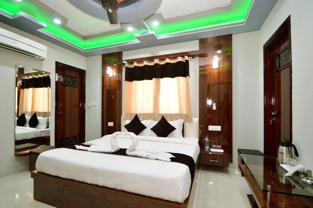 undefined Hotel SAG 7
