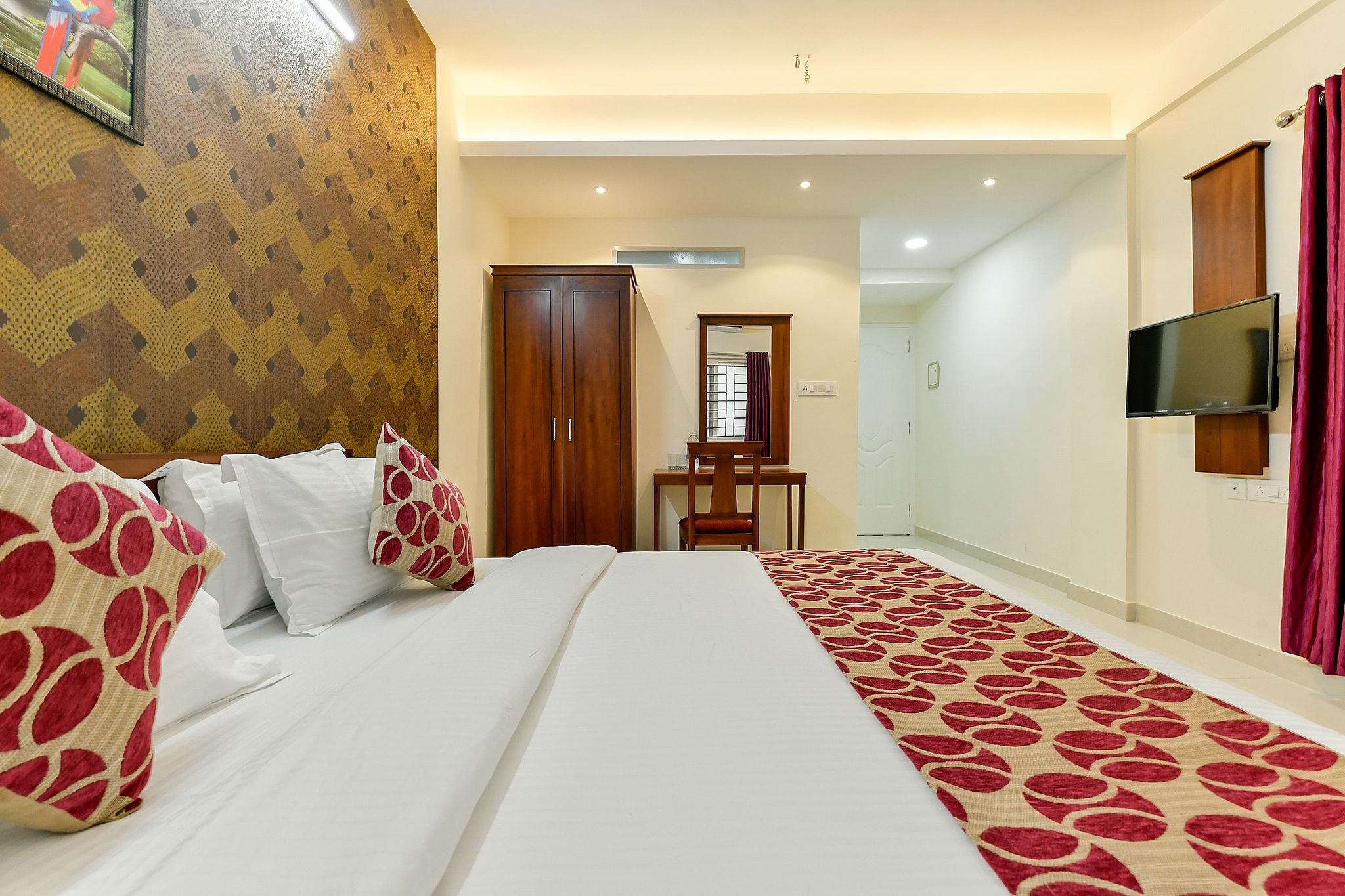 Hilite Inn Classic Double Room 9