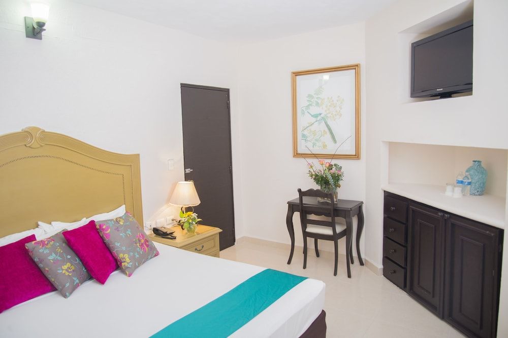 Standard Room, 1 King Bed