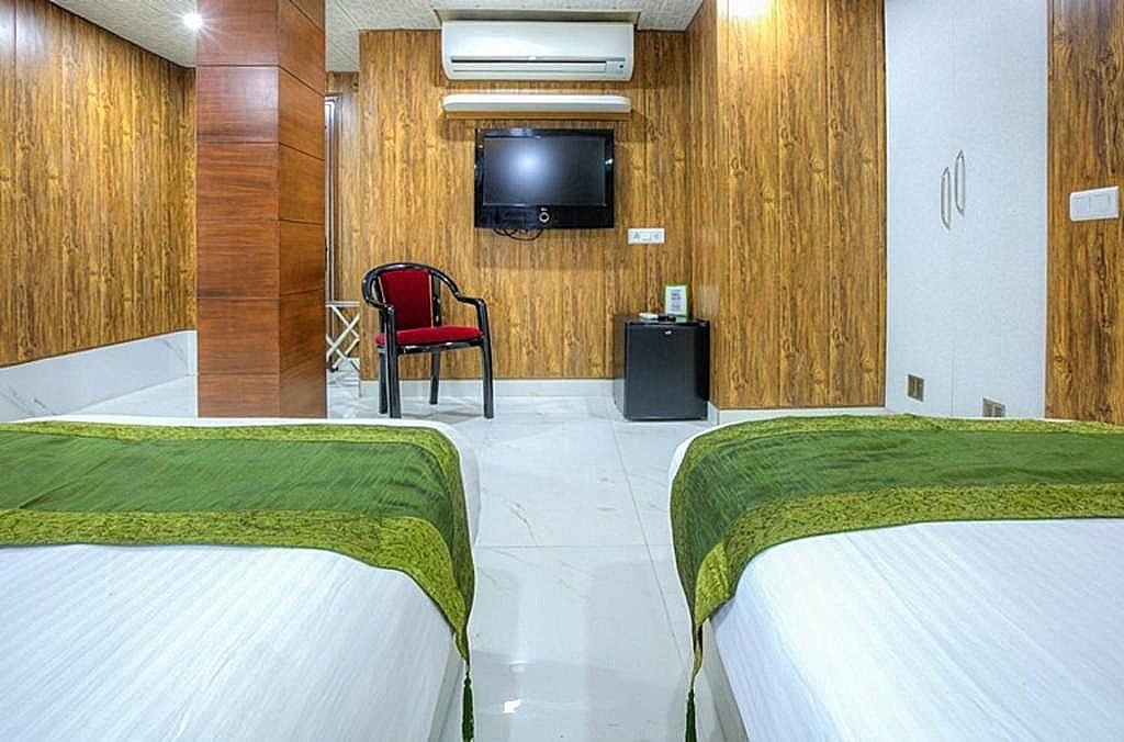 Glory Villa Deluxe Room 4