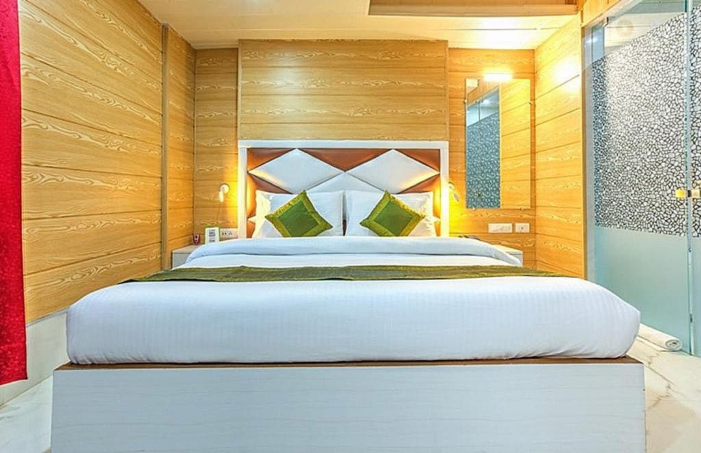 Glory Villa Deluxe Room 9