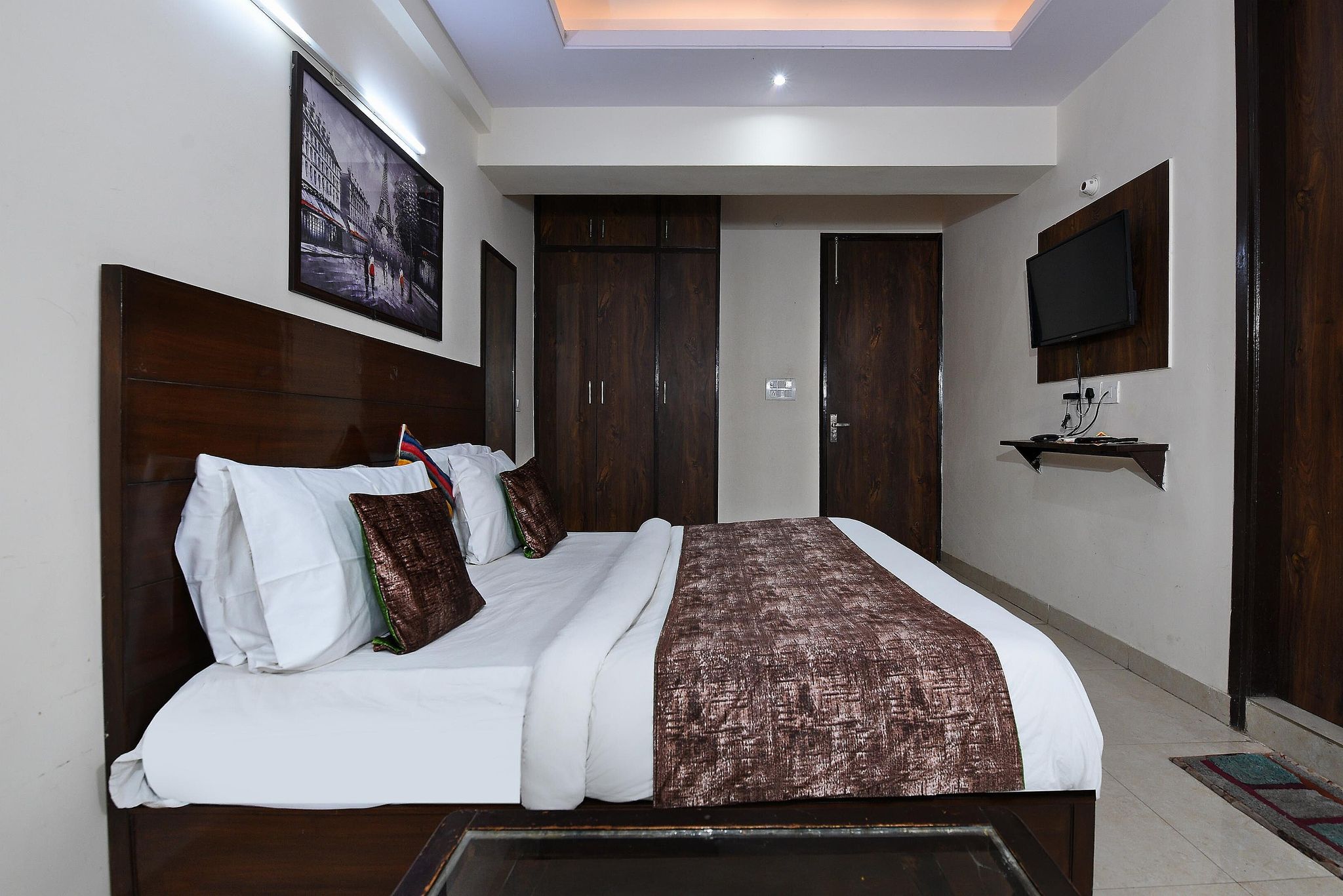 Hotel Admire Inn Sector-18 by ASPL Deluxe Room 4