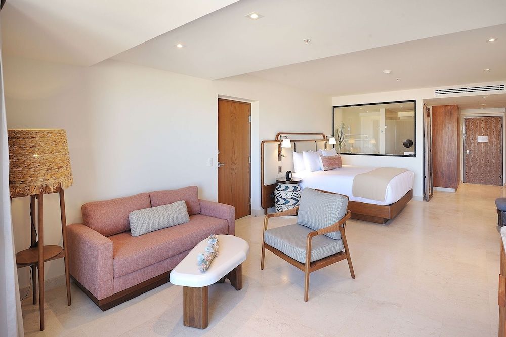 Room, 1 King Bed, Hot Tub, Ocean View (Infinity)