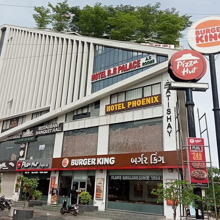 undefined Hotel Phoenix 6