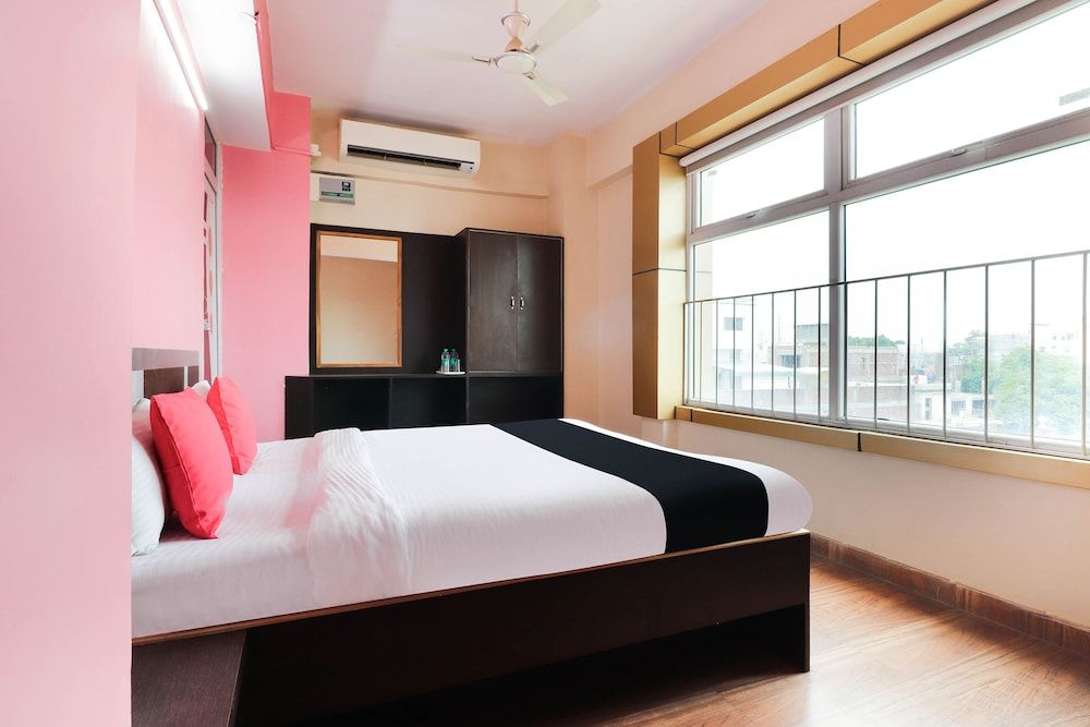 undefined Capital O 49024 Aryavart Hotel 5