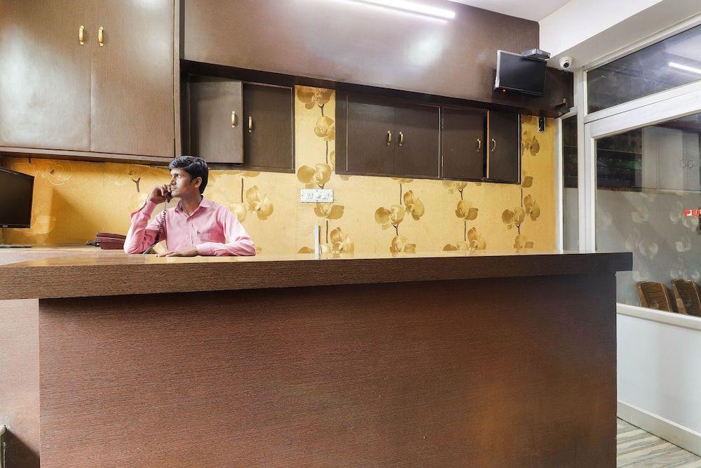 undefined Capital O 49024 Aryavart Hotel 2