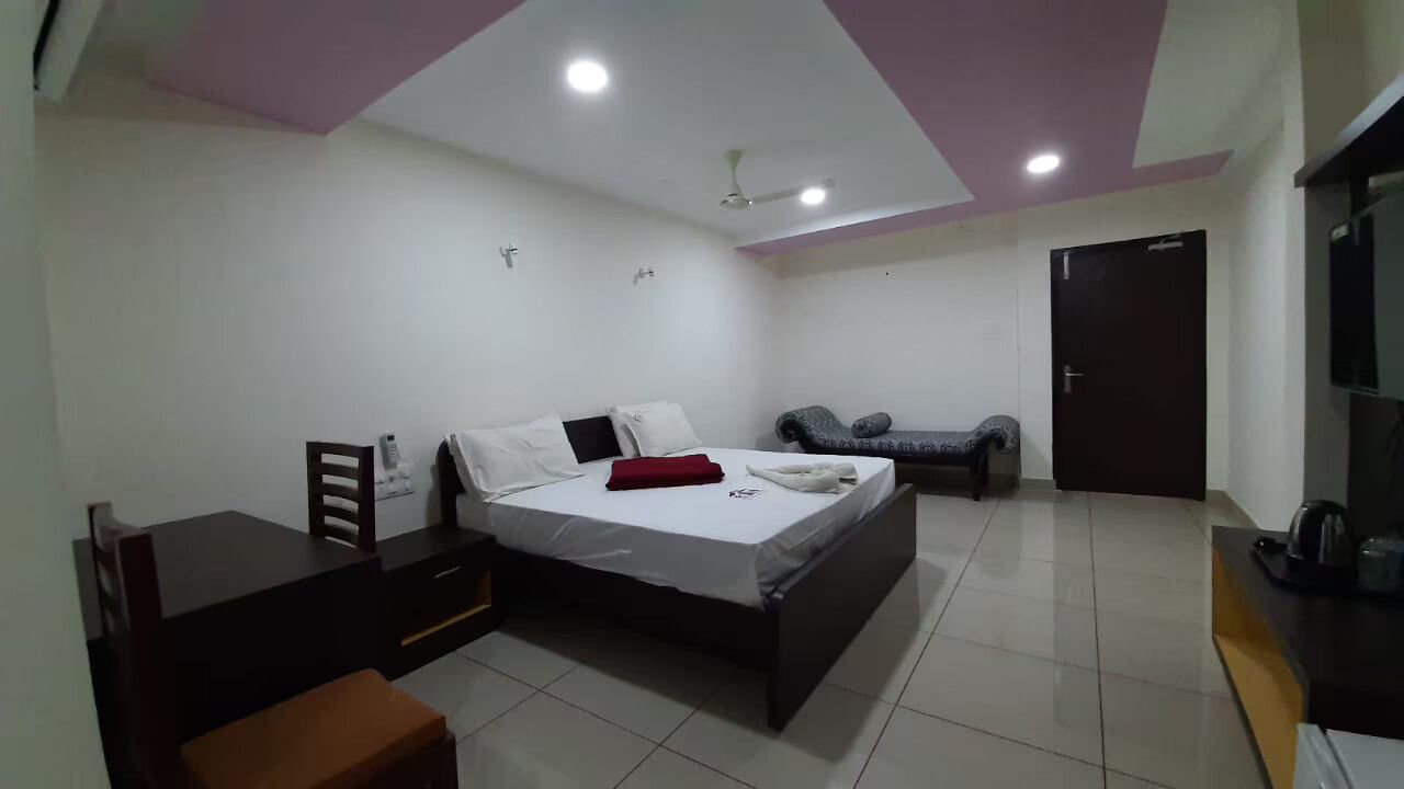 undefined Kalyan Tourist Home 5