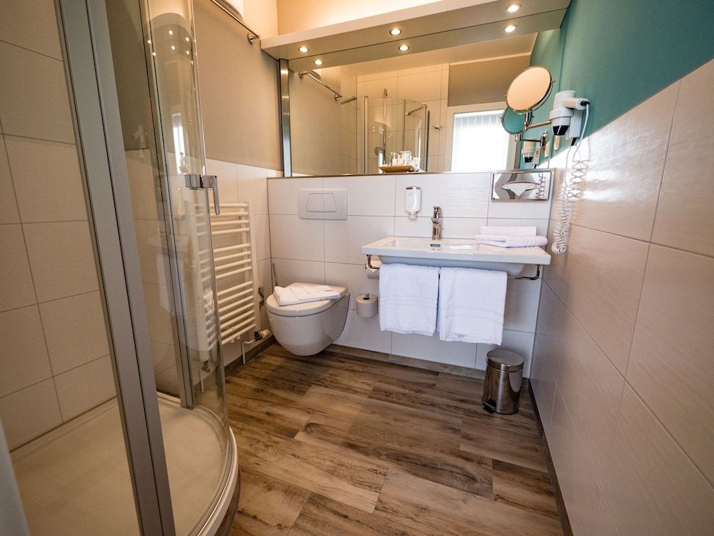 Hotel Godewind Deluxe Double Room 4