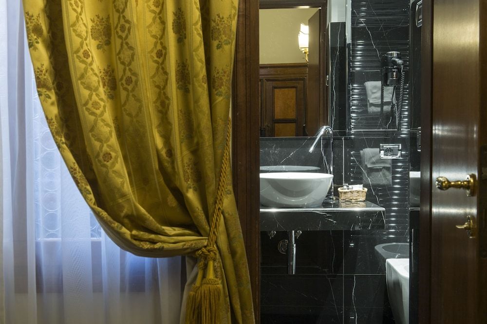 Hotel Campiello Classic Double or Twin Room 16