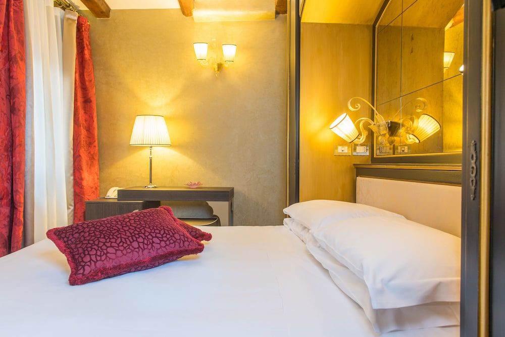 Hotel Campiello Classic Double or Twin Room 9