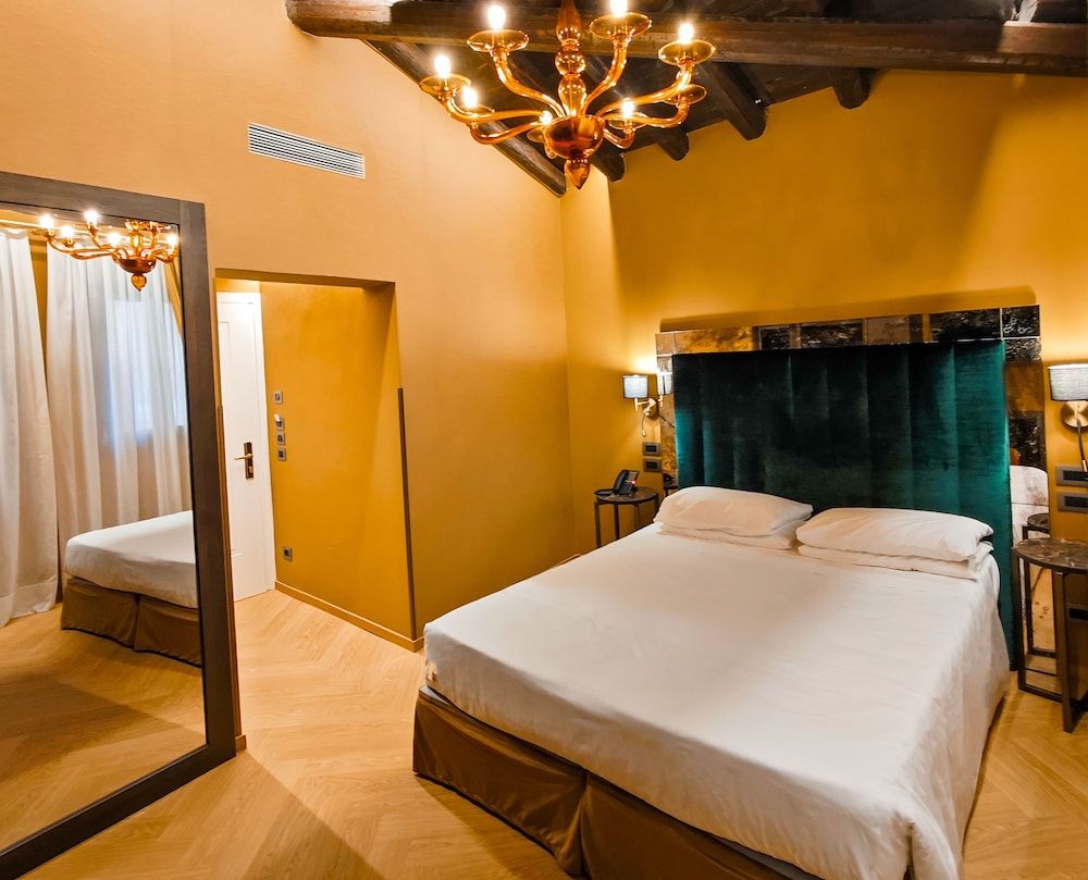 Hotel Campiello Classic Double or Twin Room 4
