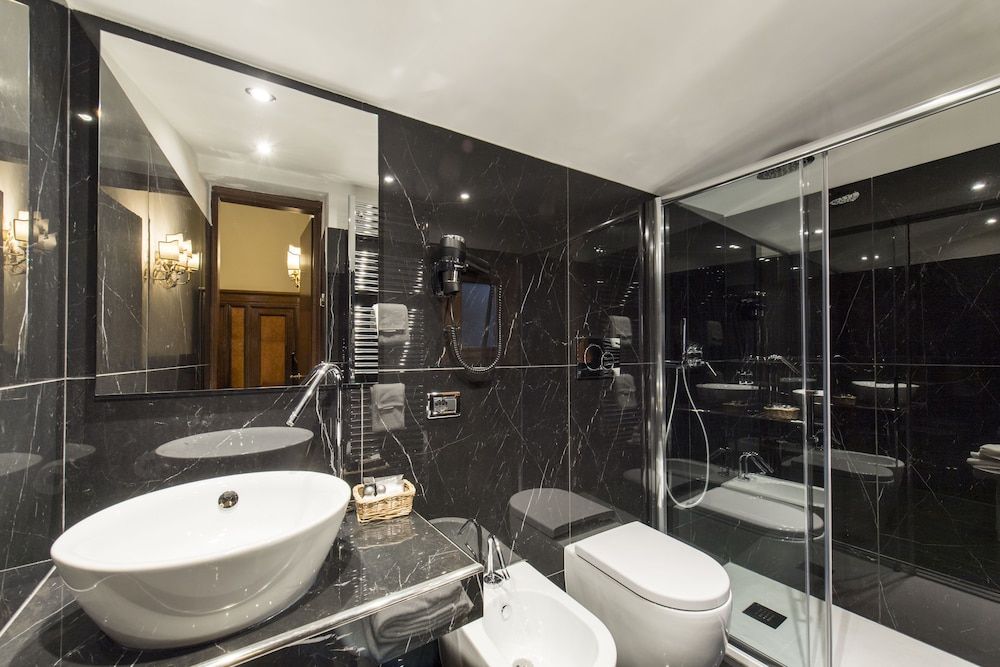 Hotel Campiello Classic Double or Twin Room 10