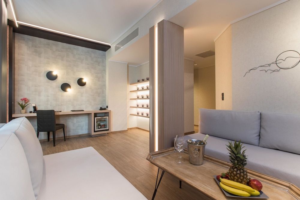 Egnatia Palace Hotel & Spa Deluxe Suite 24