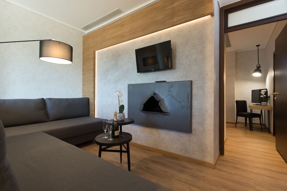 Egnatia Palace Hotel & Spa Deluxe Suite 17