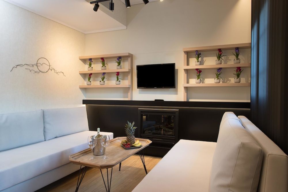 Egnatia Palace Hotel & Spa Deluxe Suite 19