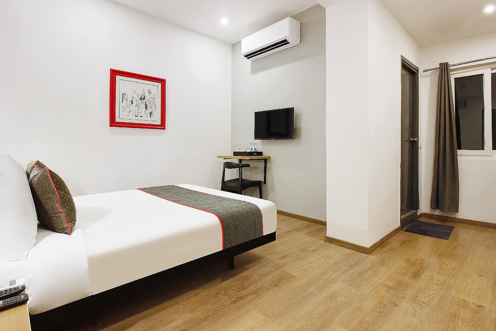 "Super OYO TOWNHOUSE NEAR ESI HOSPITAL, SR NAGAR" Classic Room 4