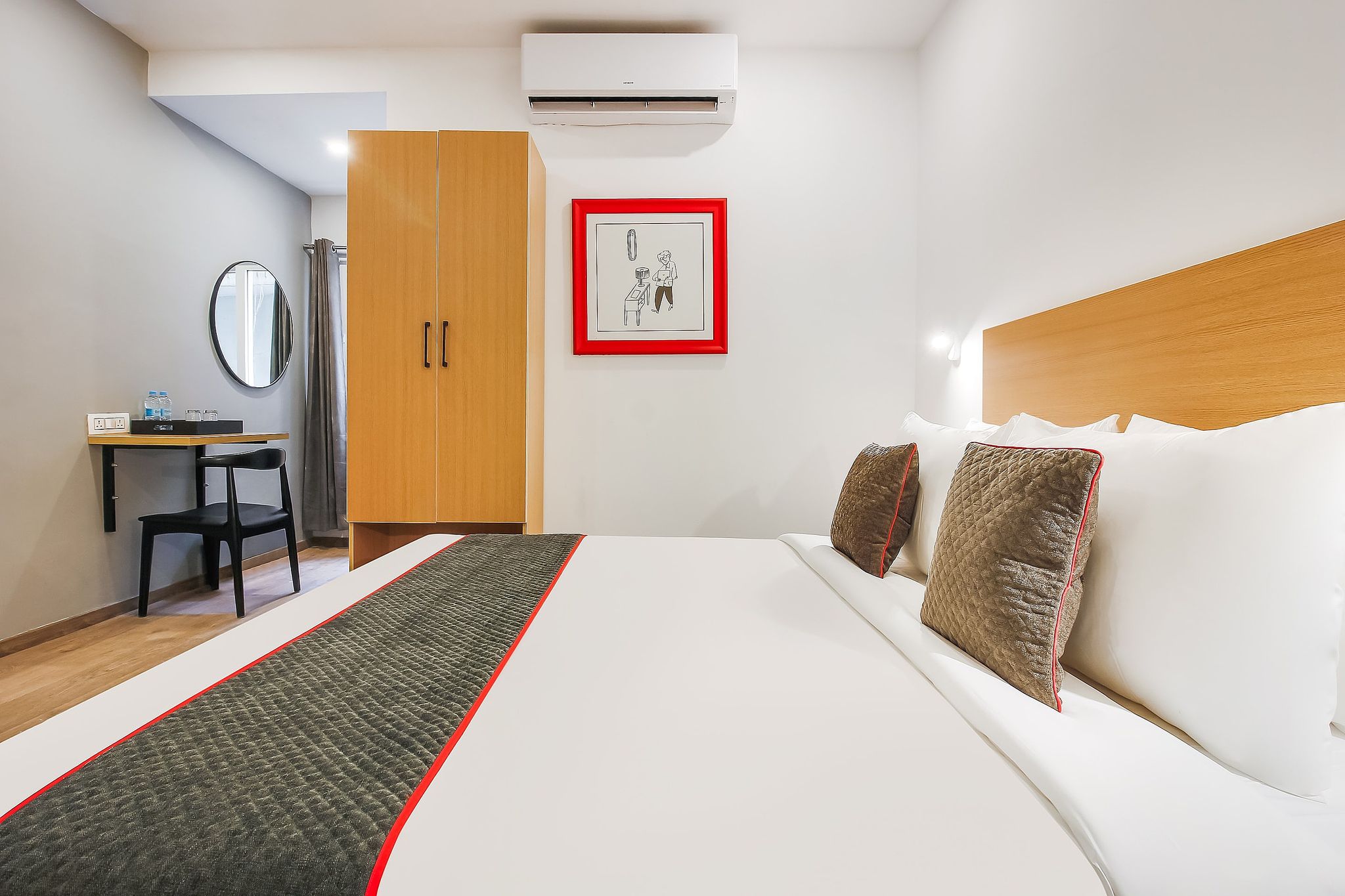 "Super OYO TOWNHOUSE NEAR ESI HOSPITAL, SR NAGAR" Classic Room 17