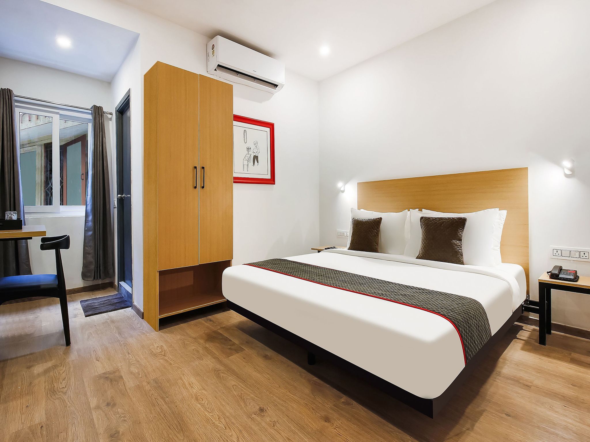 "Super OYO TOWNHOUSE NEAR ESI HOSPITAL, SR NAGAR" Classic Room 15