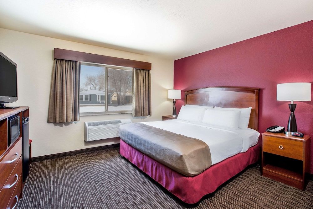 1 King Bed, Non Smoking