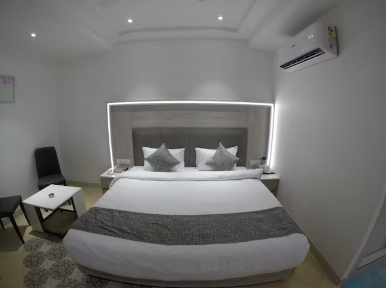 Hotel Pride by Samrat EXECUTIVE 3