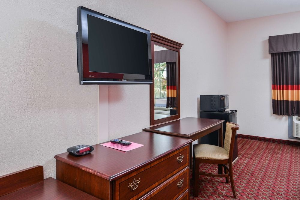 undefined Americas Best Value Inn Houston at FM 1960 & I-45 9