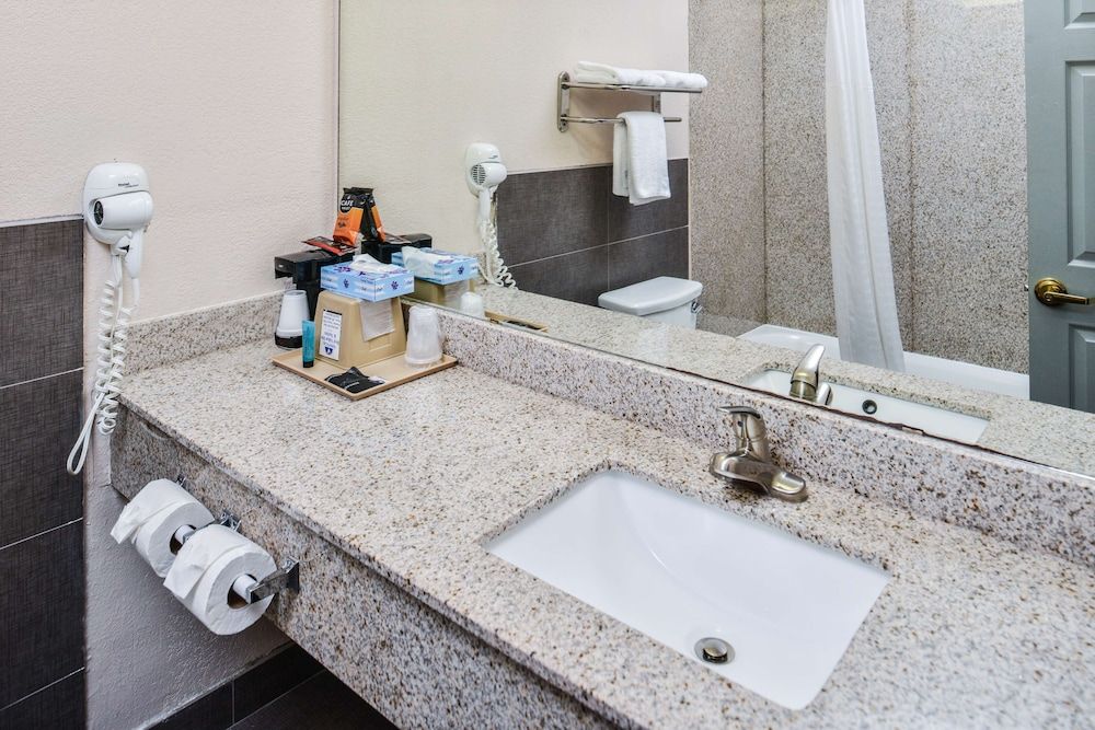 undefined Americas Best Value Inn Houston at FM 1960 & I-45 8