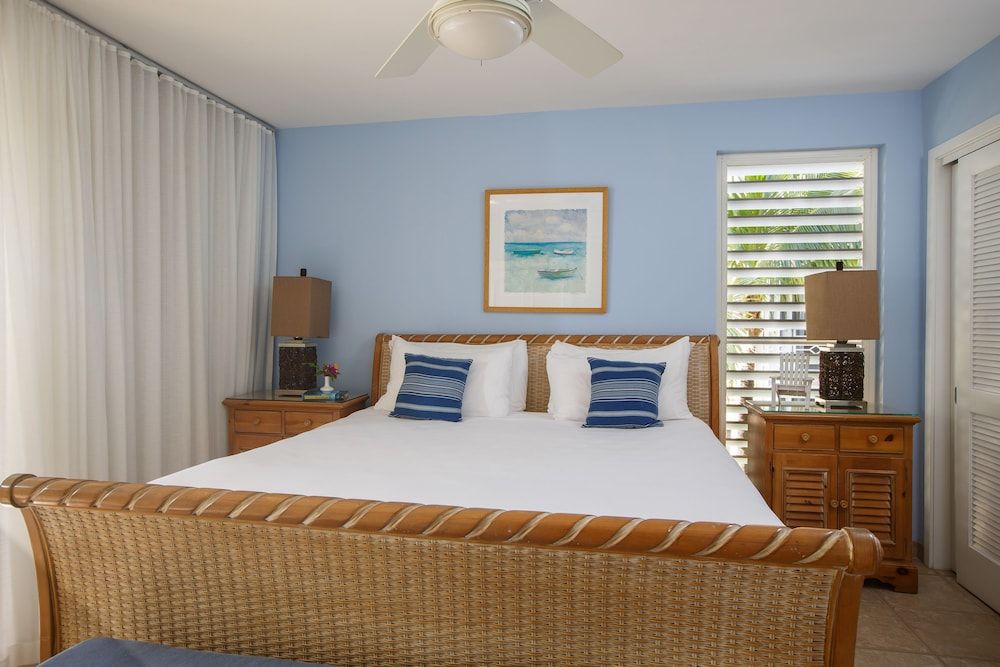 Deluxe Suite, 1 Bedroom, Partial Ocean View