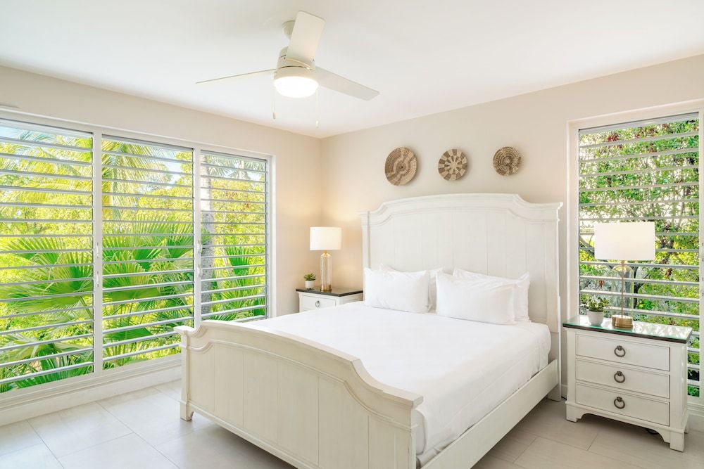 Deluxe Suite, 1 Bedroom, Partial Ocean View