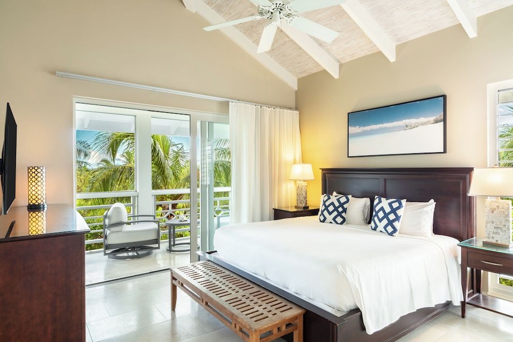 Deluxe Suite, 2 Bedrooms, Partial Ocean View