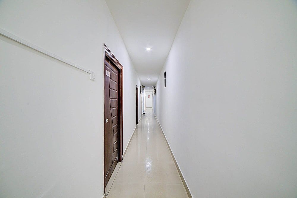 undefined OYO 4025 Hotel Meredian Orchid 6