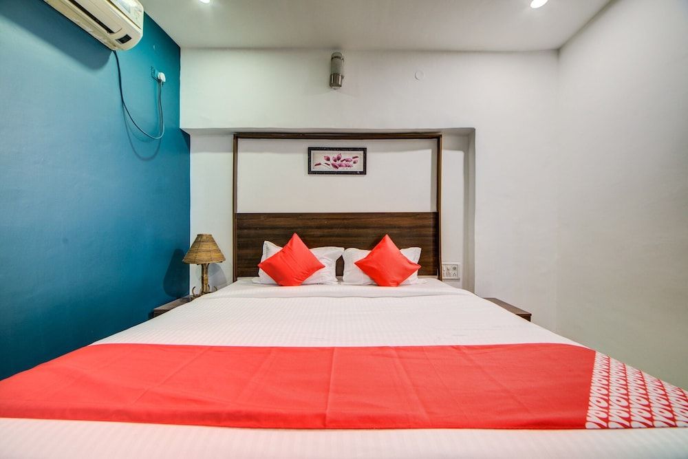 OYO 4025 Hotel Meredian Orchid Standard Double Room 9