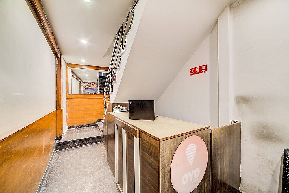 undefined OYO 4025 Hotel Meredian Orchid 8