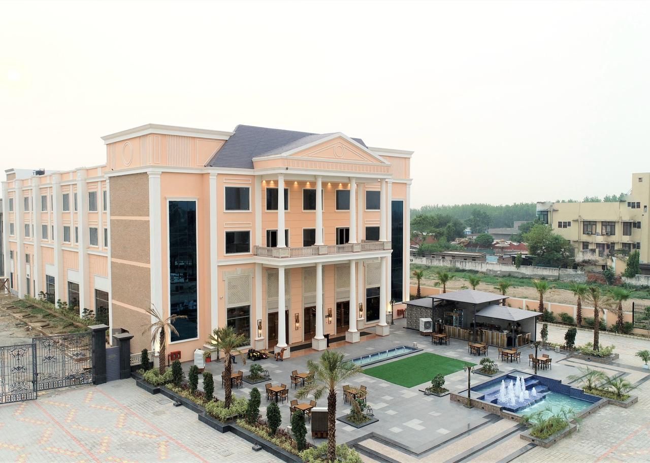 Hotel Exterior