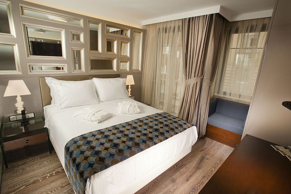 undefined Hotel La Villa 2