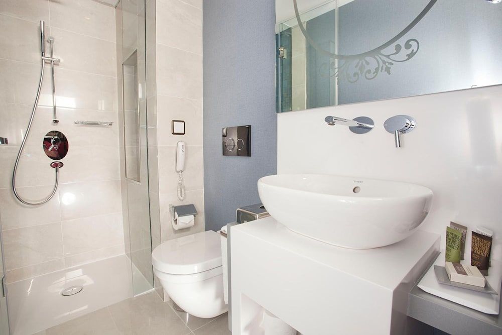 undefined Hotel La Villa 10