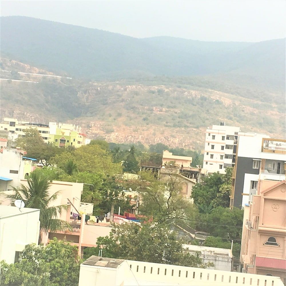 Jayaram Residency Tirupathi Deluxe Apartment, Multiple Beds, Non Smoking, City View 3
