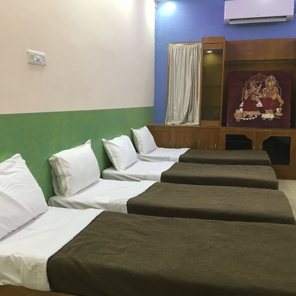 Jayaram Residency Tirupathi Deluxe Apartment, Multiple Beds, Non Smoking, City View 2