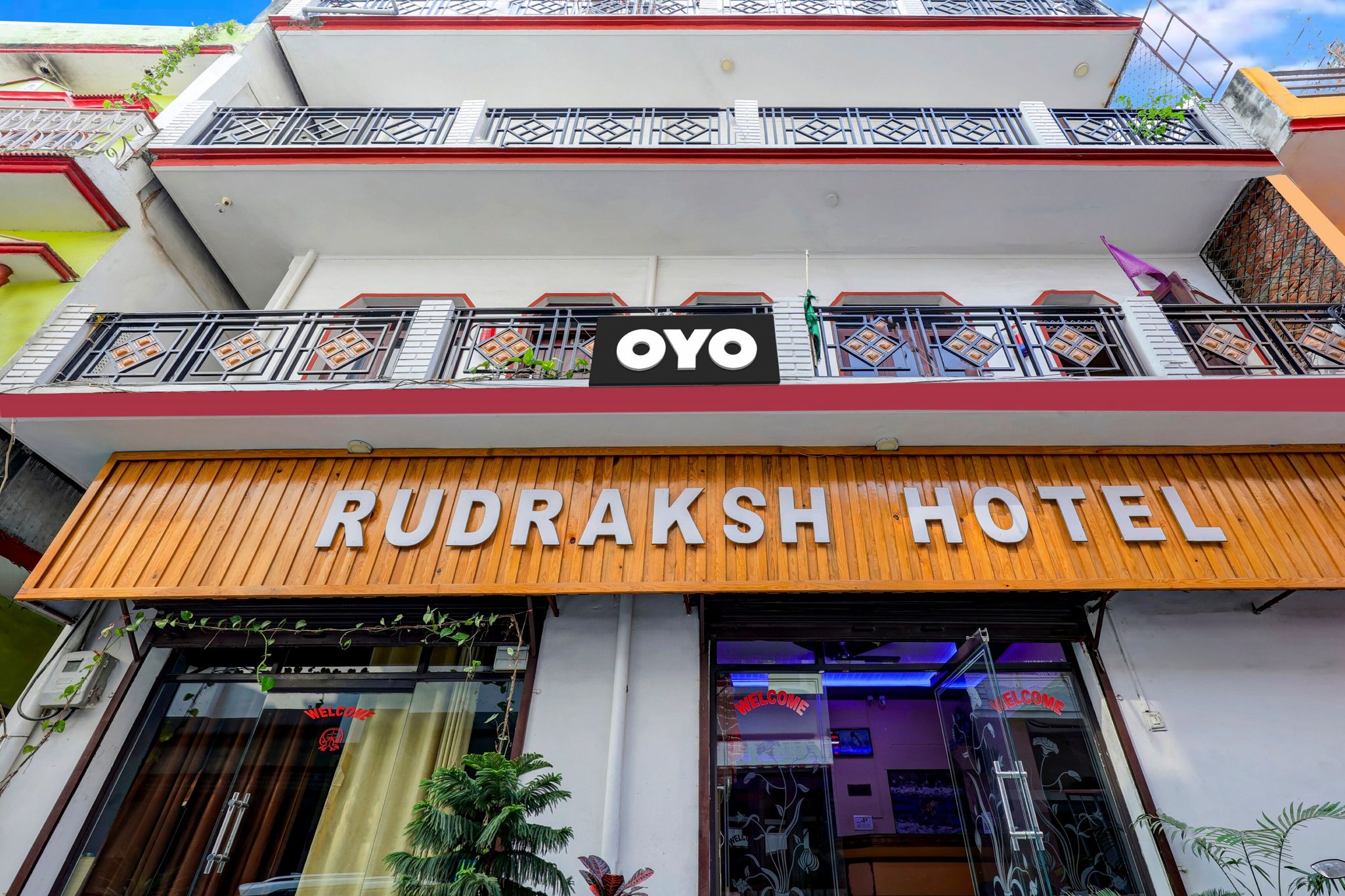 OYO Flagship Rudraksh Hotel
