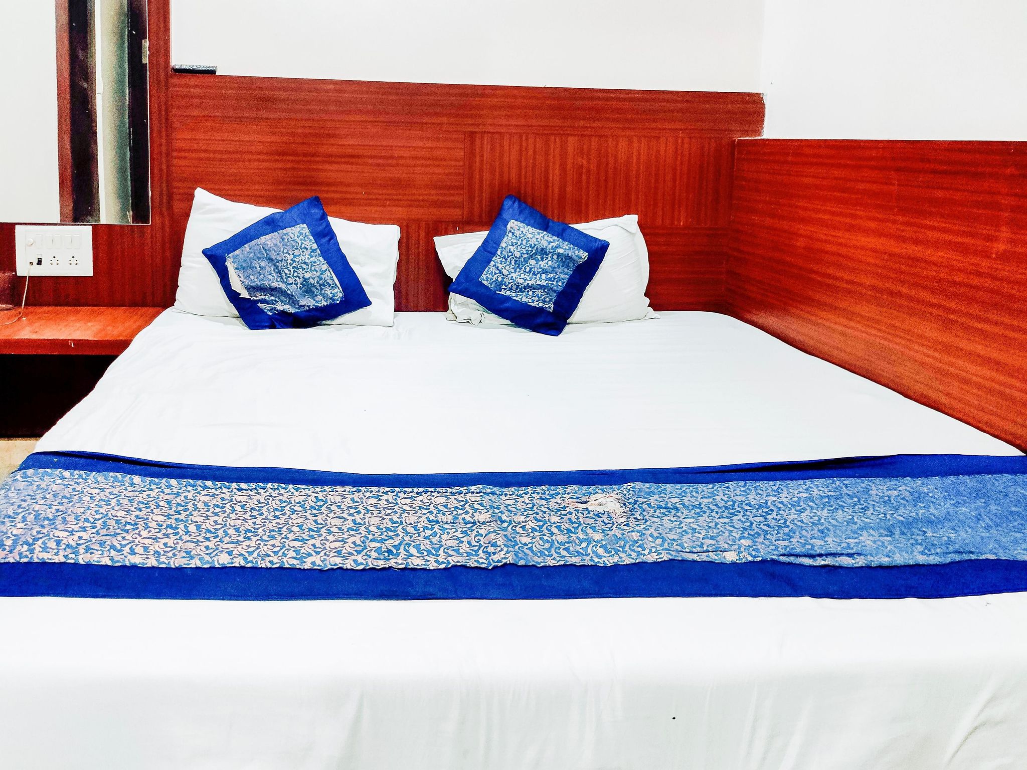 Hotel Toto International Deluxe AC Room