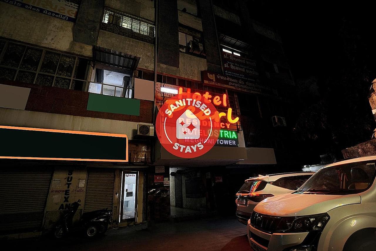 undefined Hotel Pearl Residency 9