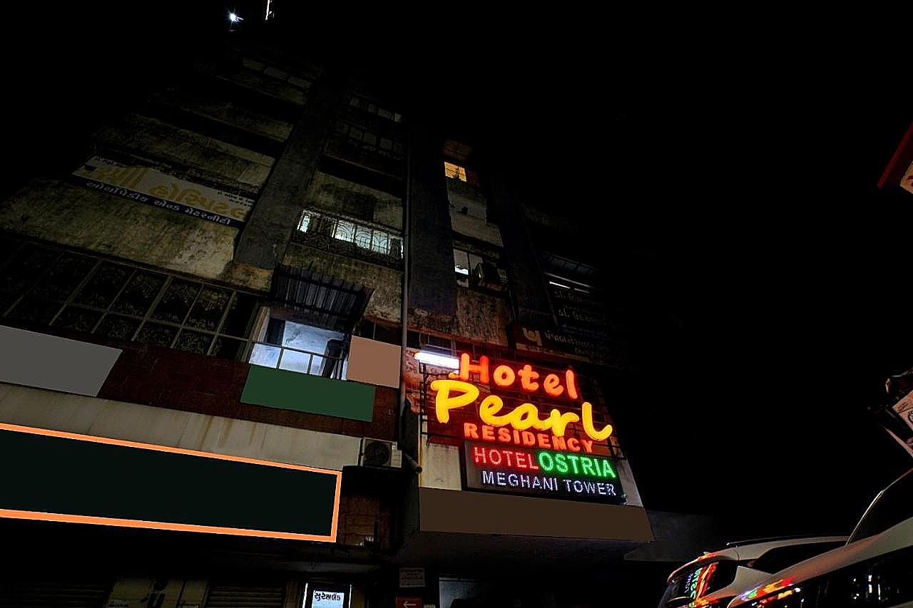 undefined Hotel Pearl Residency 8