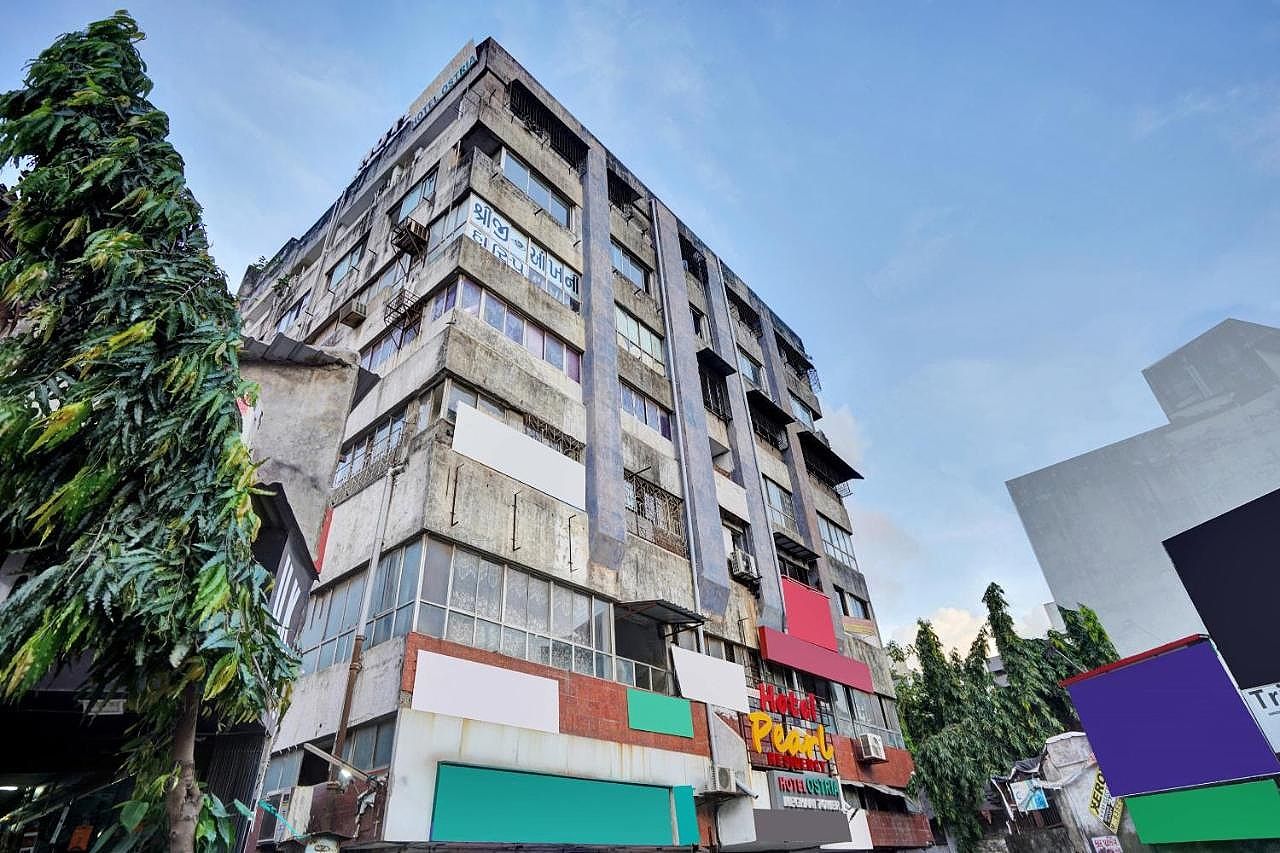 undefined Hotel Pearl Residency 7